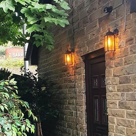 Lister Park Bradford Stylish 1Bed Coach House - Quiet & Tranquil Cottage & Parking Kültér fotó