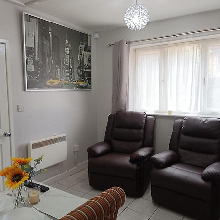 Lister Park Bradford Stylish 1Bed Coach House - Quiet & Tranquil Cottage & Parking Kültér fotó
