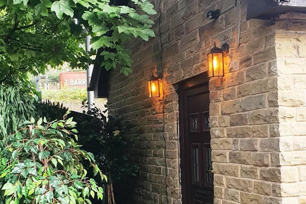 Lister Park Bradford Stylish 1Bed Coach House - Quiet & Tranquil Cottage & Parking Kültér fotó