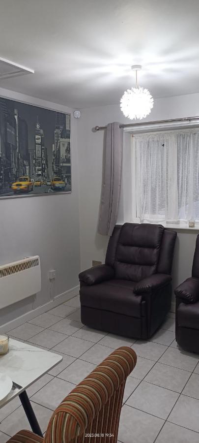 Lister Park Bradford Stylish 1Bed Coach House - Quiet & Tranquil Cottage & Parking Kültér fotó