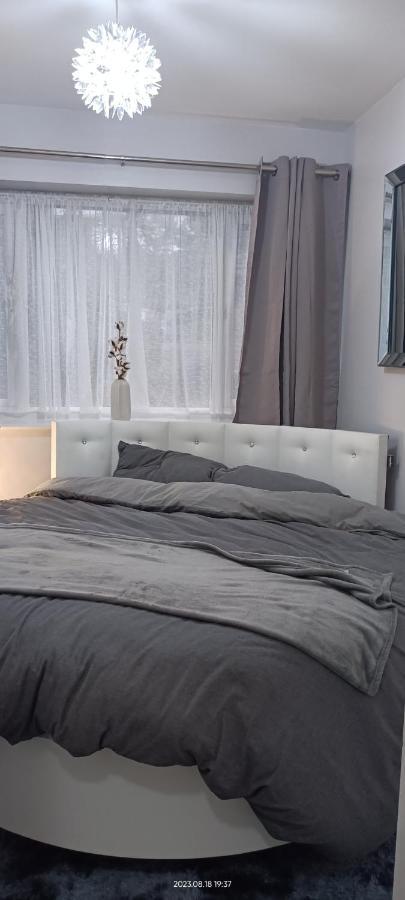Lister Park Bradford Stylish 1Bed Coach House - Quiet & Tranquil Cottage & Parking Kültér fotó