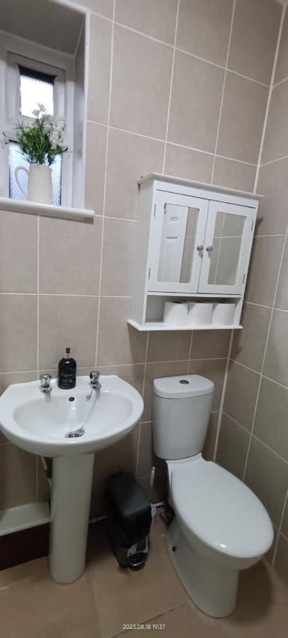 Lister Park Bradford Stylish 1Bed Coach House - Quiet & Tranquil Cottage & Parking Kültér fotó