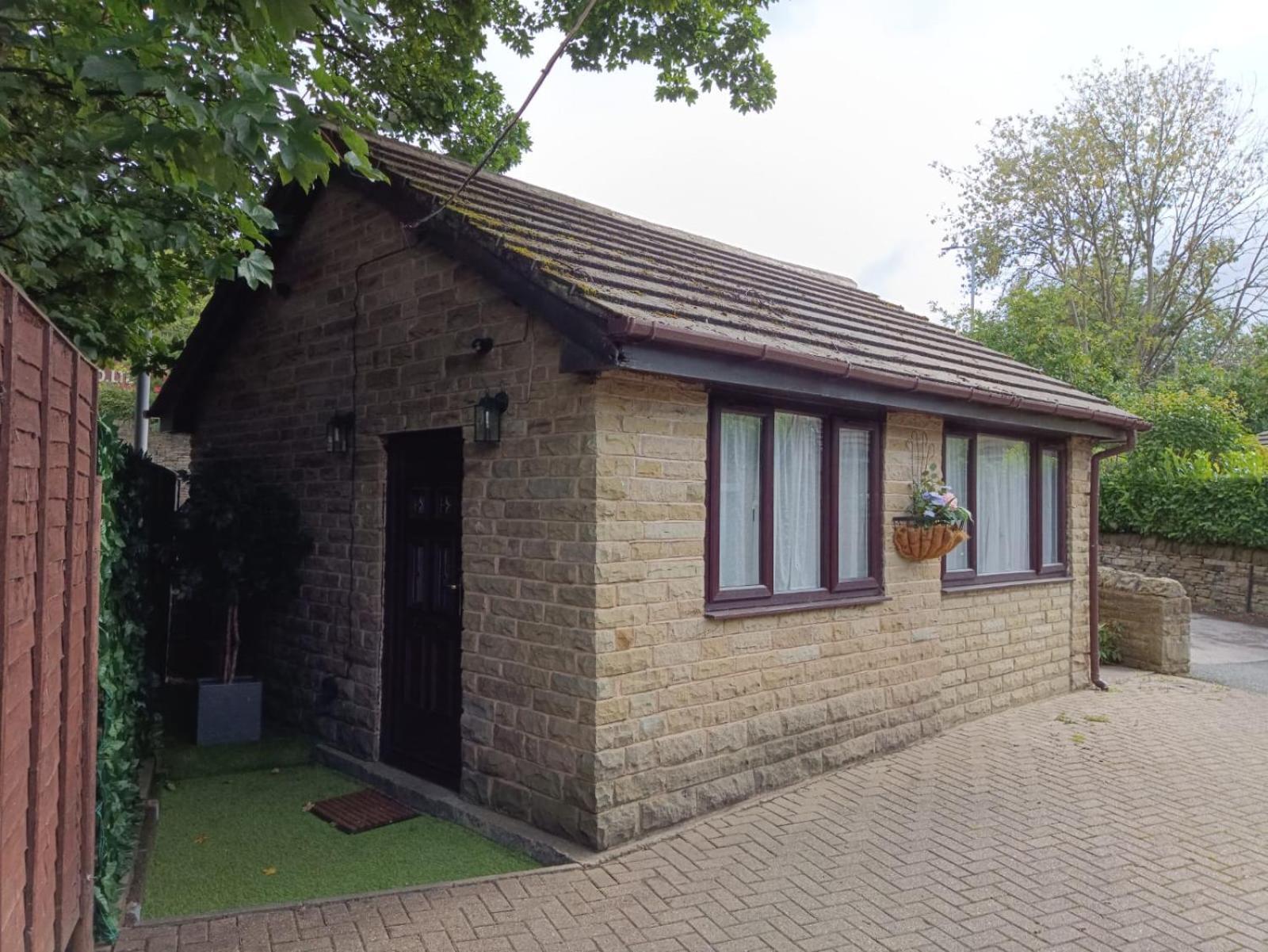 Lister Park Bradford Stylish 1Bed Coach House - Quiet & Tranquil Cottage & Parking Kültér fotó